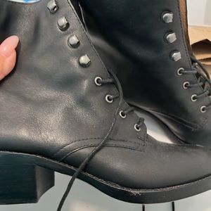 Madewell leather lace up boots. Barely worn. Originally $228. Great quality